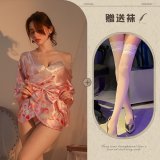 Pink Japanese-style three-quarter sleeve top + white stockings