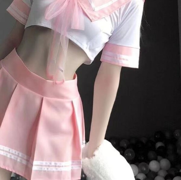 Pink pleated skirt with sailor top, perfect for cosplay enthusiasts looking for a cute and stylish jk uniform outfit.