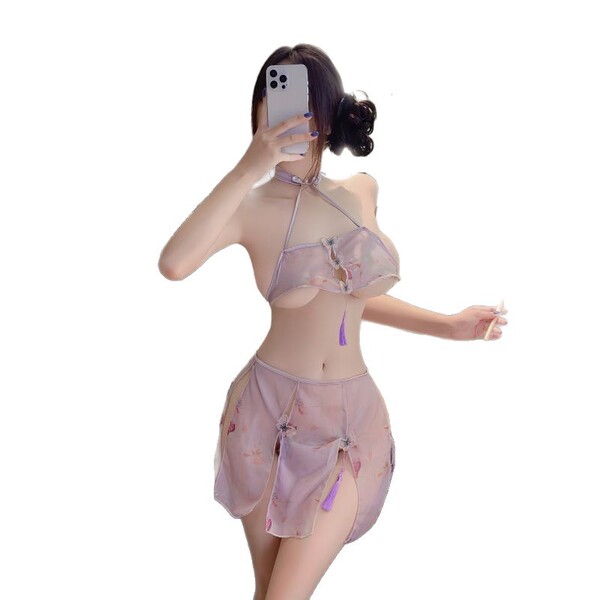 Vintage-inspired silk qipao lingerie featuring high slits, perfect for a seductive date look.