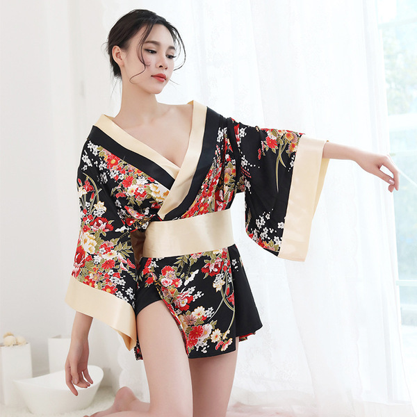 Japanese geisha kimono sleepwear set featuring floral patterns, perfect for cosplay or loungewear with elegant design.