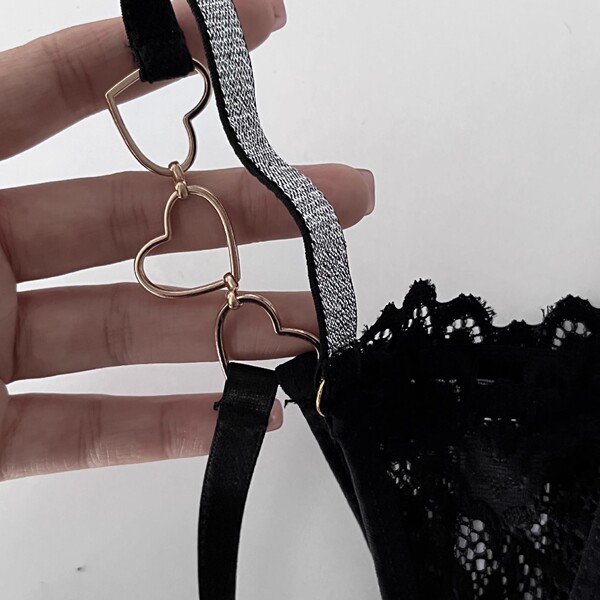 Genuine Cloud Amazon Best-Selling Lace Thong Panties - Low-Rise Sexy Bikini with Heart Charm Chain & Thin Straps - N7☆Black Mid-Waisted halter-neck thong