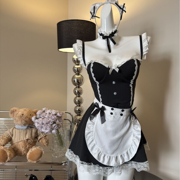 Sexy maid costume featuring an underwire push-up bra, cute and flirty design with lace details, perfect for womens sleepwear ...