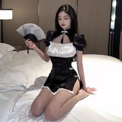 Suoqing Vintage Sexy Lingerie Set - Retro Qipao with High Slit & Puff Sleeves, No-Remove Design