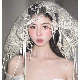 Elegant retro lace bow veil headband, perfect for french chic weddings. ideal for photoshoots and travel, adding timeless ele...